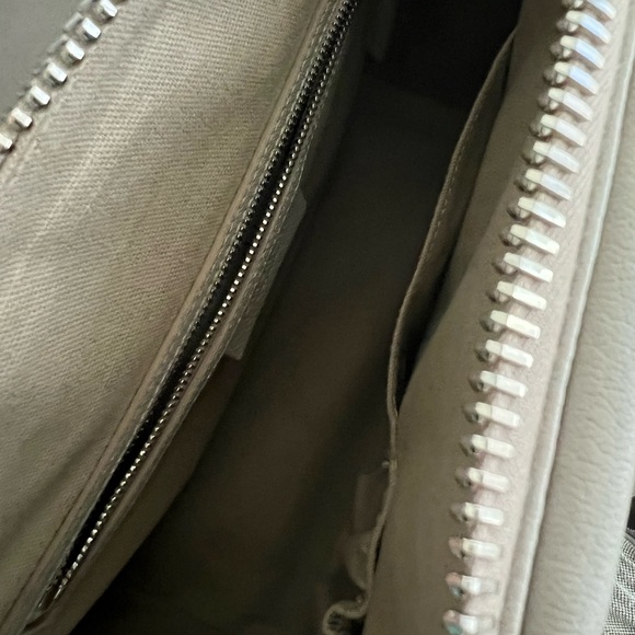 Givenchy Small Antigona Bag in Natural - Picture 4 of 10